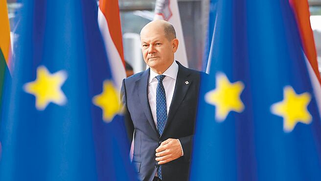 德国总理萧兹（Olaf Scholz）4日将在企业代表团陪同下造访北京，并与中国国家主席习近平首次会晤。（摘自德国联邦政府官网）