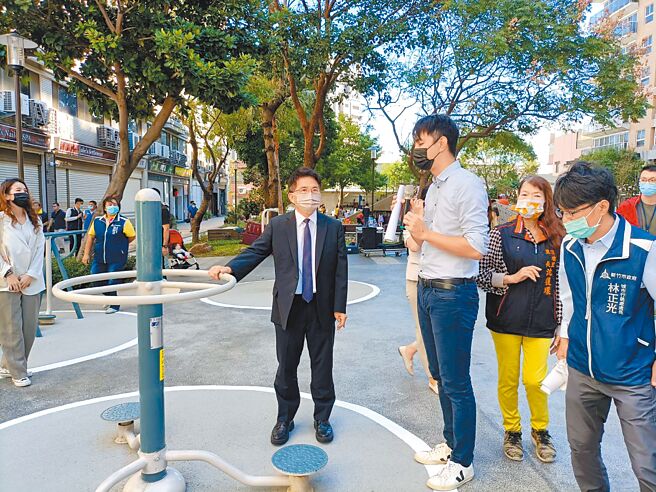 新竹市政府去年10月啟動「進擊的公園2.0」計畫，其中和平公園改造工程於3日完工啟用。（陳育賢攝）