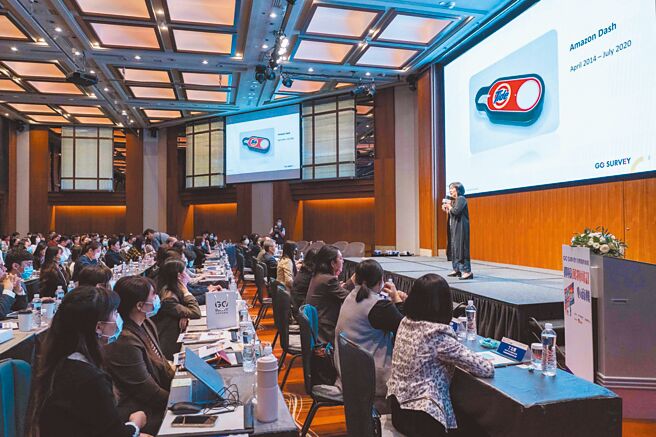 論壇從消費者需求出發，深度討論訂閱制的顧客經營新思維，吸引各大通路、品牌，及商業夥伴逾200位以上參與。（石智中攝）