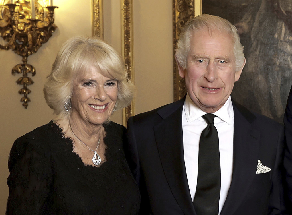 King Charles and Queen Camilla (left) pose for a state dinner at Buckingham Palace in London on September 18 before receiving world leaders and dignitaries. (AP)