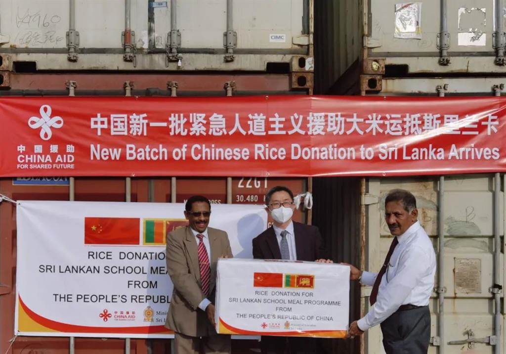 大陆新一批紧急粮食援助运抵斯里兰卡。（微信公号中国驻斯里兰卡使馆）(photo:ChinaTimes)