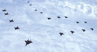 南韓測到北韓180條軍機航跡 派80架應對