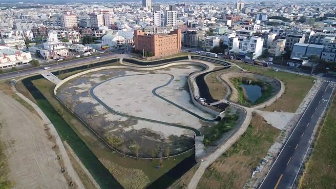 西湾里滞洪池完成后有效降低三爷溪常水位。(台南市水利局提供)