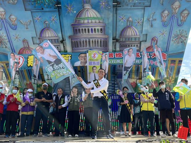 市议员蔡永芳今天举行竞选总部成立大会，盼能4度连任。（陈梦茹摄）