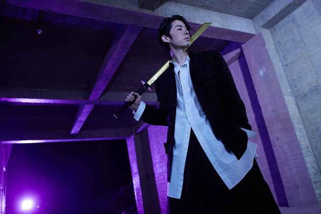 吳建豪耗時2天拍攝新歌〈Sunrise〉MV。（環球提供）