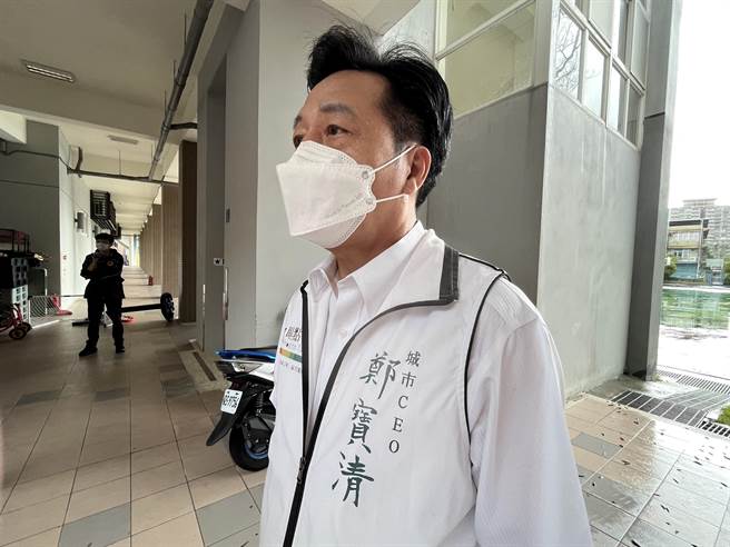 行政院长苏贞昌女儿遭爆料是桃市总图的转包商，无党籍桃园市长候选人郑宝清批评「这是场涉嫌利用政府採购法漏洞、官商勾结、利益输送的经典范例！」。（陈梦茹摄）