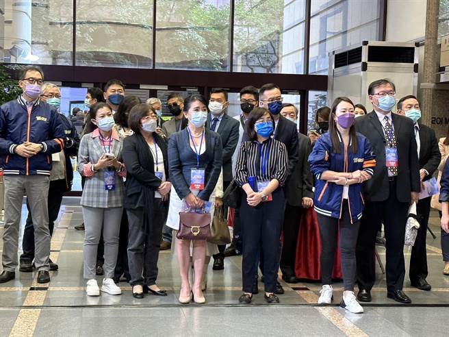 國民黨台北市長參選人蔣萬安出席台北市長辯論會。（楊亞璇攝）