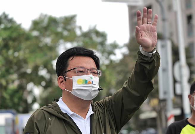 民進黨嘉義市長候選人李俊俋指國民黨團主張選舉該如期舉行，這一波操作將一切政治化，是為難嘉義市選委會。（李俊俋競選總部提供∕呂妍庭嘉義傳真）