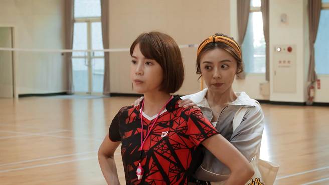 程予希跟王瞳在《决胜的挥拍》饰演闺蜜好友。（民视提供）