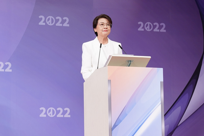 2022台北市长候选人电视辩论会，候选人黄珊珊站在发言台。（主办单位提供）