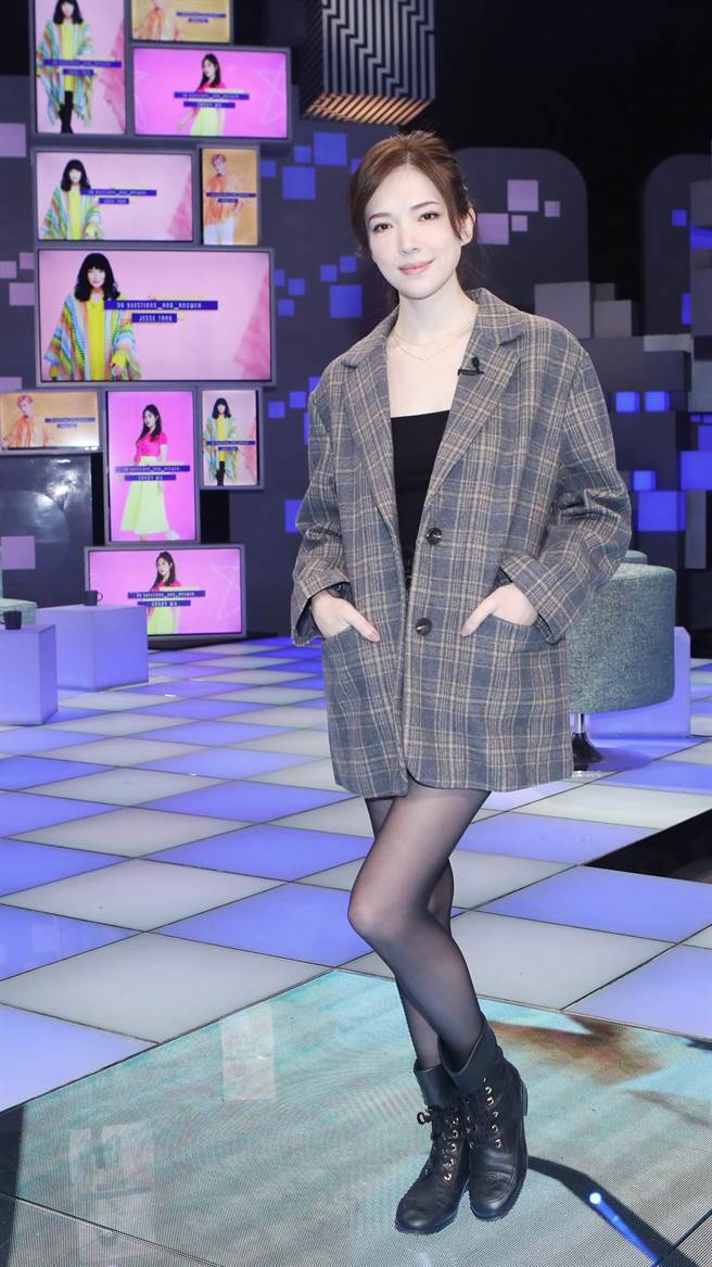 許瑋甯日前上談話節目《36題愛上你》。（公視提供）