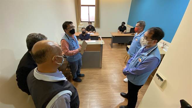 金门产业创新中心提供之办公空间宽敞明亮、设备齐全，欢迎新创团队申请进驻(于家麒摄)