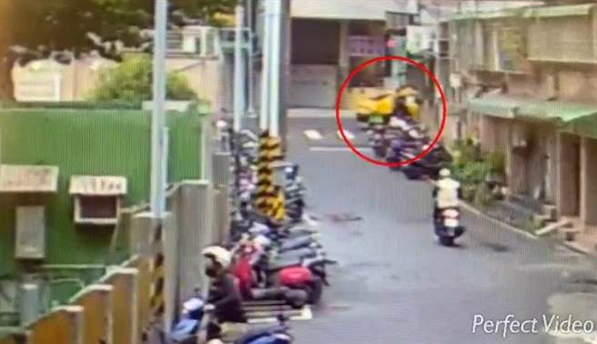 随后拦停计程车，逃到台北市内湖区民权东路6段一带。（警方提供／李奇叡新北传真）