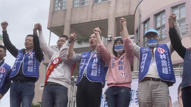 前高雄市长韩国瑜替林鼎超站台辅选。（吕健豪摄）