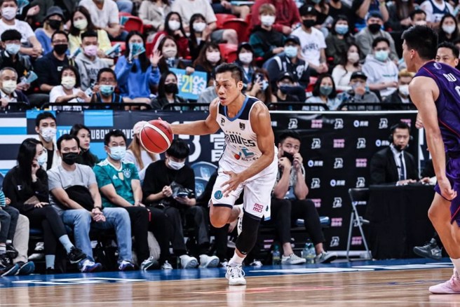 林志杰打到第3节就因脸部受伤退场治疗了。(富邦勇士提供)