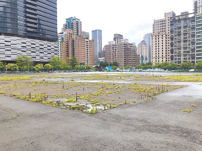 台中七期「惠民段141地號」設定地上權招商案，4日開標卻因無人投標、宣告流標！圖／曾麗芳