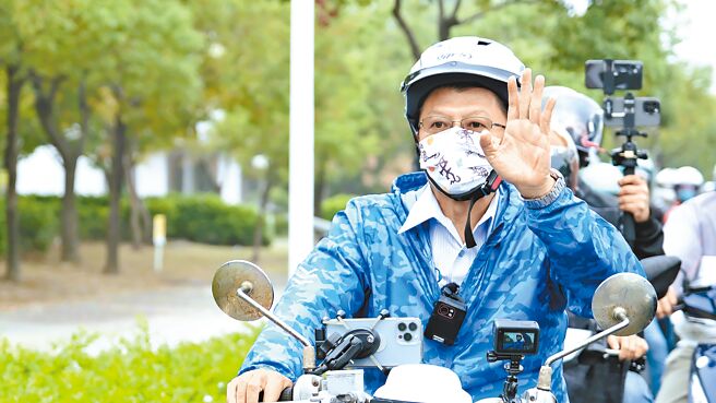 谢龙介昨天从永康区骑机车前往南科，体验南科通勤族上班日常。（谢龙介竞总提供／曹婷婷台南传真）