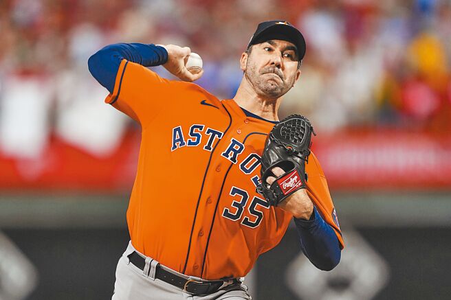 韦蓝德以94球先发5局，仅被击出4安，投出4次四坏、6次三振，拿下个人世界大赛首胜。（美联社）