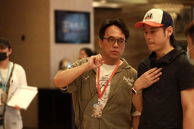 《翻滾吧阿信》導演林育賢（圖中）。（照片由受訪者提供）