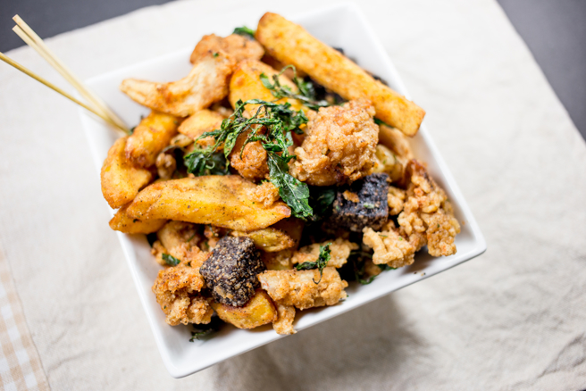 一名唐宝宝4日到永和炸物店买炸物是为了想给阿公、阿嬷吃，却因为忘记带40元被店家报警。(示意图，达志提供)