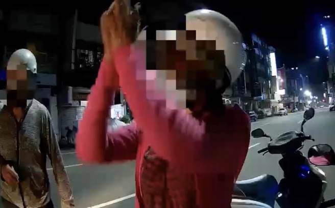 60岁阮姓越南籍女子已失联3317天，遭逮时双手合十，不停说着「阿弥陀佛」。（翻摄照片／高雄洪靖宜传真）