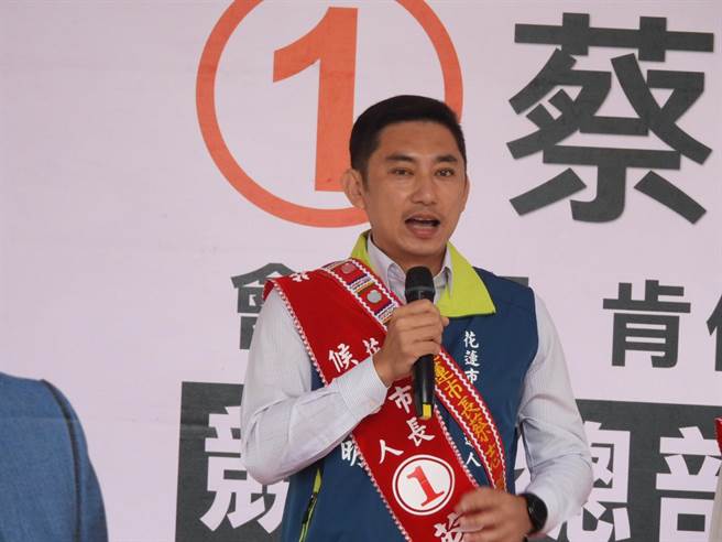 无党籍花莲市长候选人蔡志明今成立竞选总部，强调自己会突破传统政治人物或政治世家，给花莲市一个清新政治的改变。（罗亦晽摄）