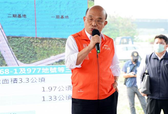 核定屏东台铁高架化，苏揆大酸苏清泉揽功。(林和生摄)