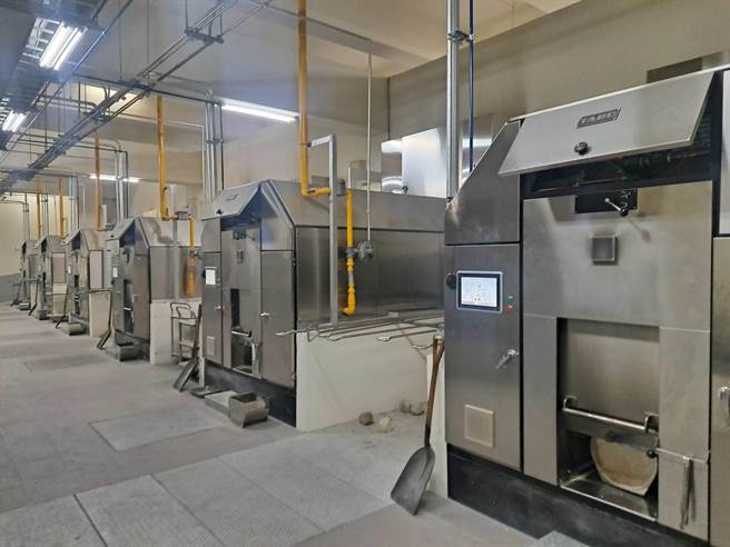 民政局长柯庆忠表示，新北近年陆续汰换更新火化场炉具，至今已完成6座。（新北市民政局提供／李奇叡新北传真）