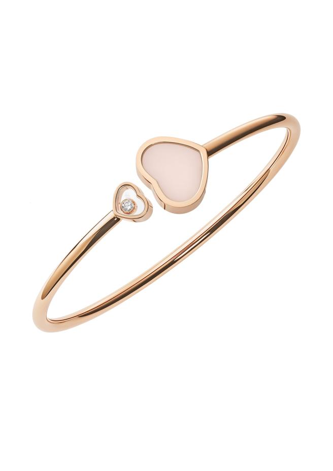 蕭邦Happy Hearts愛心手環，11萬7000元。（CHOPARD提供）