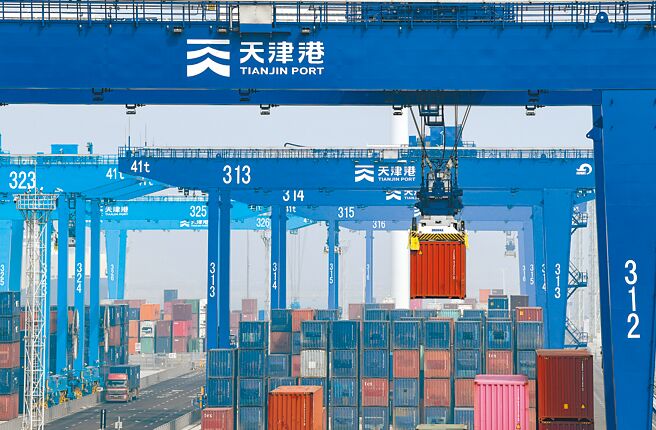 中国人民银行副行长宣昌能表示，大陆央行将为产业链供应链稳定营造适宜的货币环境。（新华社）