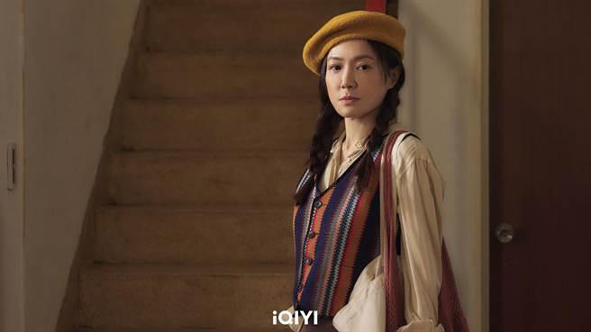 尹馨诠释22岁大学生。（爱奇艺国际站提供）