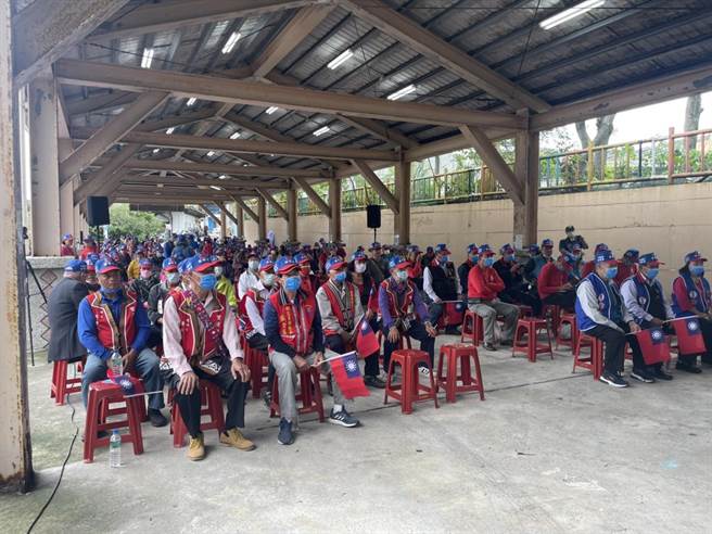 国民党籍花莲县长徐榛蔚力拚连任，5日成立竞选总部后，隔天远赴丰滨乡举办誓师大会，台下近500位支持者前往力挺。（国民党花莲县党部提供／罗亦晽花莲传真）