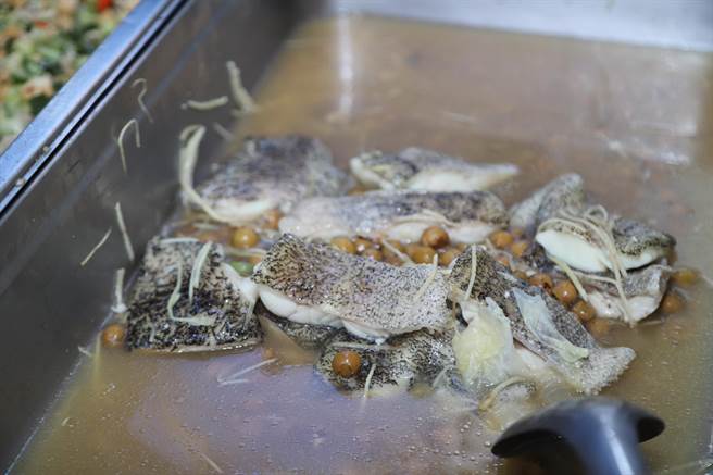 嘉义县「班班吃石斑」启动，高中职及国中小幼都可吃到石斑鱼。（嘉义县政府提供／廖素慧嘉县传真）