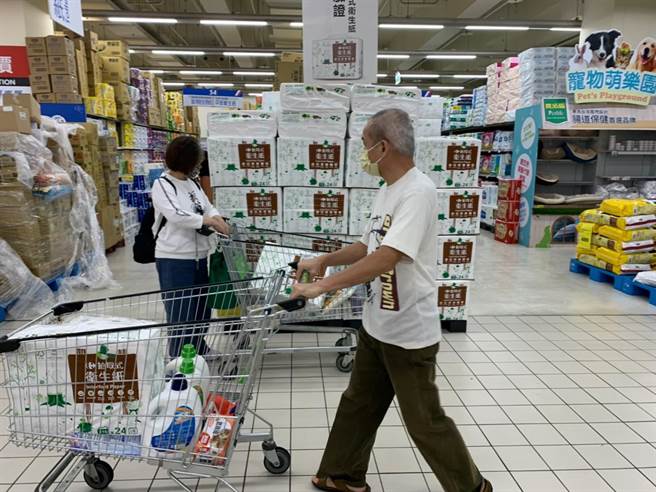 家乐福自有品牌抽取式卫生纸。（家乐福提供）