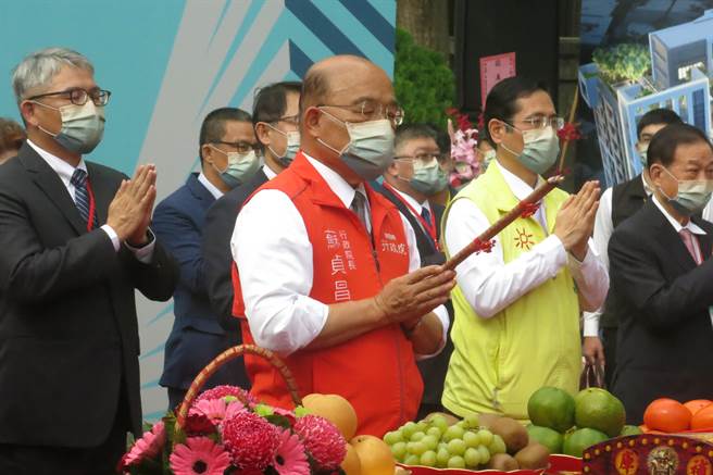 国家住宅及都市更新中心办理保二总队公办都更，今于新北市中和区举行动土典礼。（李奇叡摄）