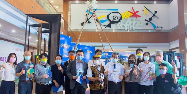 义守大学推动USR计画，校内10大学院跨域合作，链结所属集团资源，举办「大学社会责任系列活动－创造新遇见」展现成果。(照片/义守大学提供)