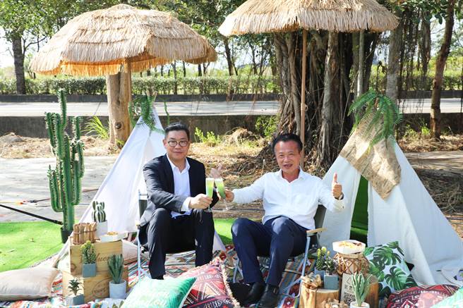 嘉义县长翁章梁期许Holo Park羊角艺术村成为嘉义观光新地标。（嘉义县政府提供／廖素慧嘉县传真）