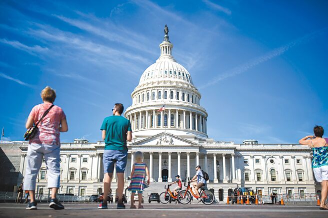 共和黨重新控制美國眾議院看似十拿九穩，料將施壓拜登政府對中政策更加強硬。圖為美國國會大廈。（新華社）