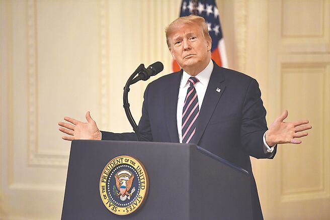 美国期中选前最后一个周末，两党大咖齐聚主战场宾州，总统拜登和前总统欧巴马、川普（见图，资料照片）周六为各自候选人催票卯足全力。（中新社）