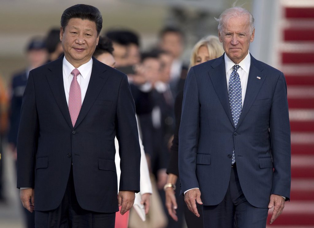 拜登与习近平将出席印尼主席的G20峰会。图为2015年习近平访问美国，副总统拜登迎接的合影。图/美联社(photo:ChinaTimes)