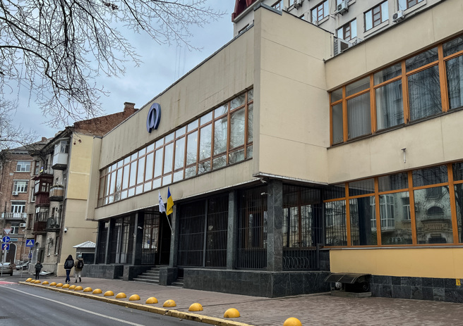 乌克兰总统泽伦斯基（Volodymyr Zelenskyy）表示，徵用几家能源和制造业公司是为了协助满足战争期间国防部门的紧急需求。(图/路透社 )