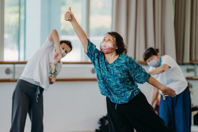 《2022摇摆岁月自由步》乐龄工作坊。(摄影林峻永，卫武营国家艺术文化中心提供) 