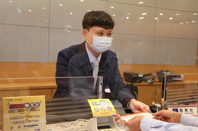 动口免动手，永丰金融友善服务升级。（永丰提供）