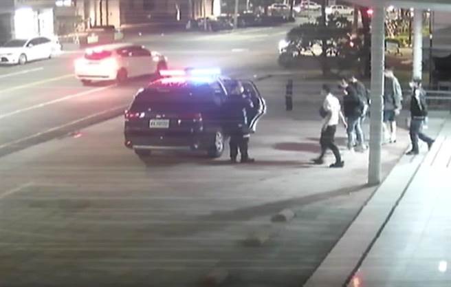 警方将罗姓车手与曾姓收水手一併移送台南地检署侦办。（读者提供／程炳璋台南传真）