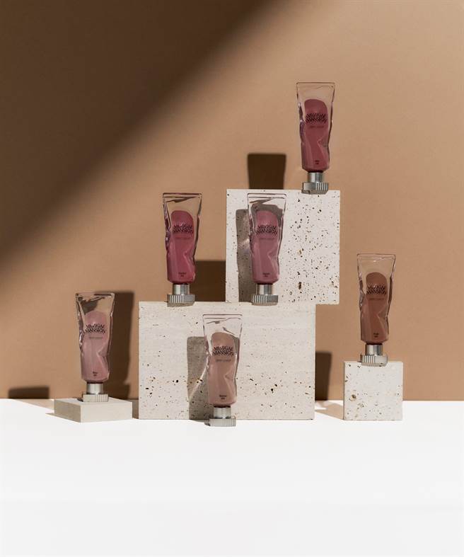 透明顏料罐唇釉新色。（Muzigae Mansion提供）