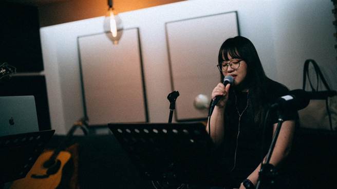 郁心推出个人第一首单曲〈最后一面〉。（好混蛋音乐提供）