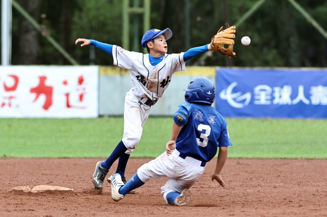 台北市福林国小晋级重光杯全国少棒邀请赛4强。（台北市棒球协会提供）