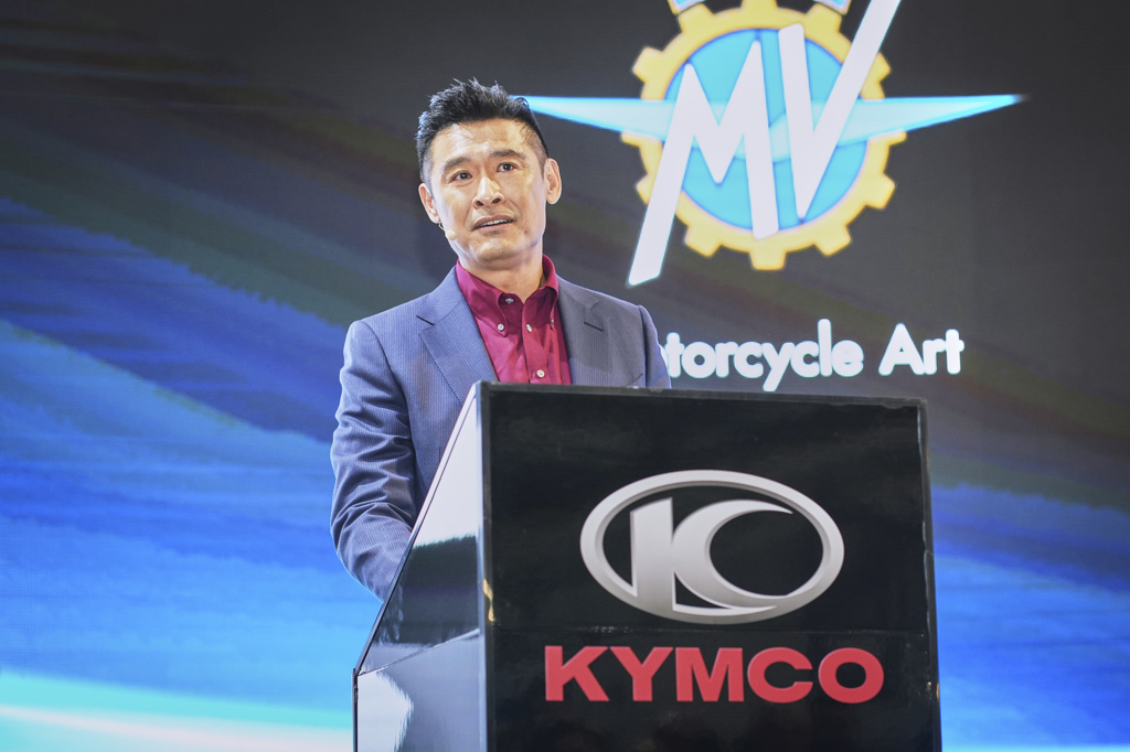 KYMCO持續拓展海外市場，柯勝峯董事長親赴米蘭車展揭示全新版本的 KYMCO SuperNEX與RevoNEX，更正式宣佈與 MV Agusta 展開策略夥伴關係，開啟Ionex車能網全球發展新時代。