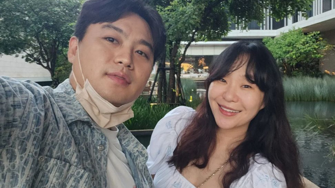 南韓女星鄭朱莉日前不斷遭網友質問為何不給孩子穿衣服，她也做出回應了。（圖／IG@jury_jung）