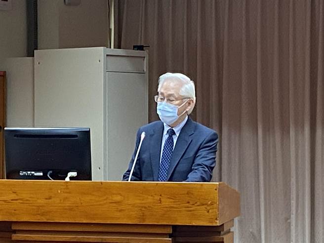 國科會主委吳政忠表示，將盡速重啟台日對話，讓我國科學研究船可以在兩方重疊的經濟海域進行研究。（林志成攝）